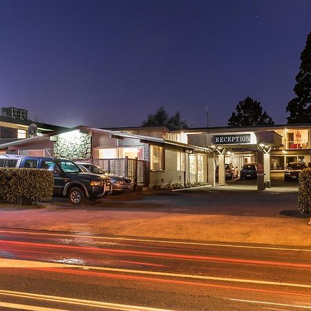 Twin Peaks Lakeside Inn Lago Lago Taupo Exterior foto