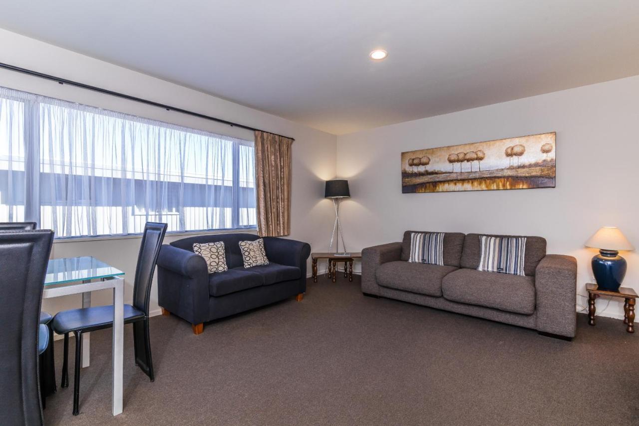 Twin Peaks Lakeside Inn Lago Lago Taupo Exterior foto