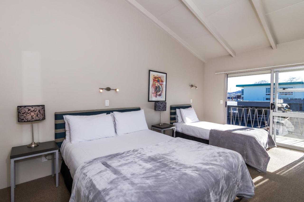Twin Peaks Lakeside Inn Lago Lago Taupo Exterior foto