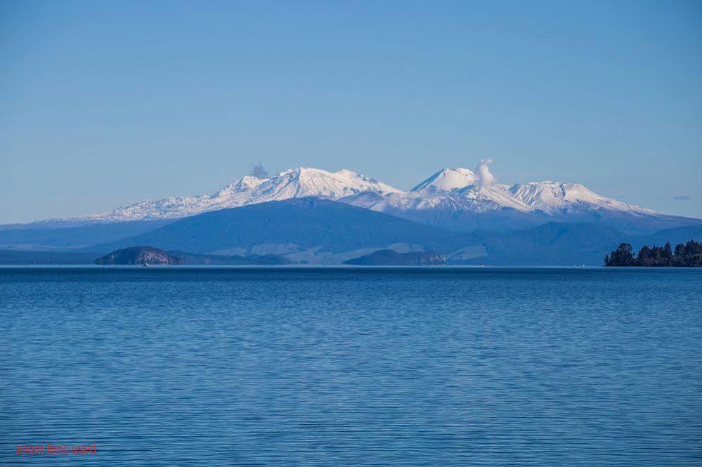 Twin Peaks Lakeside Inn Lago Lago Taupo Exterior foto